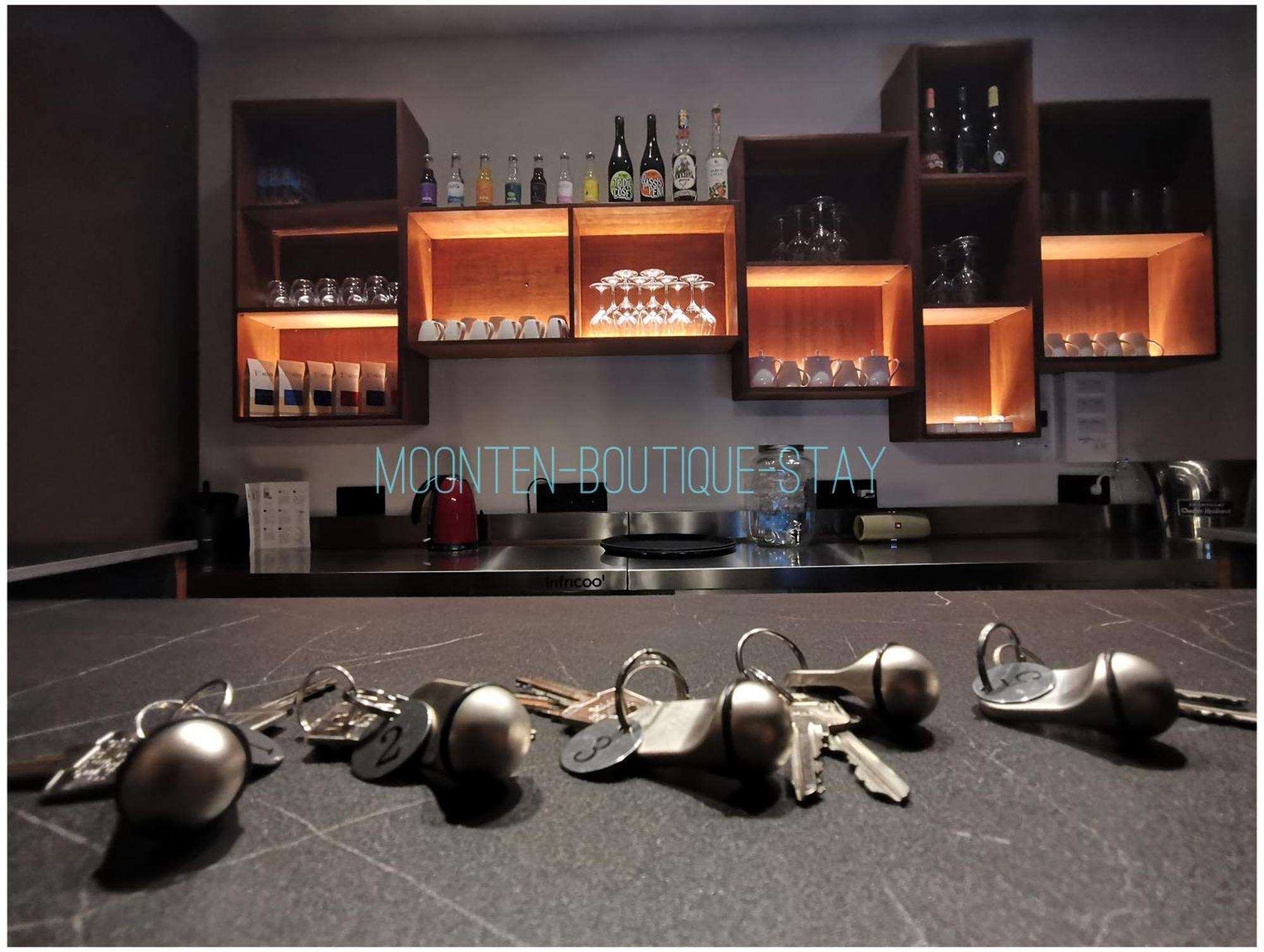Moonten Boutique Stay Сольер Экстерьер фото